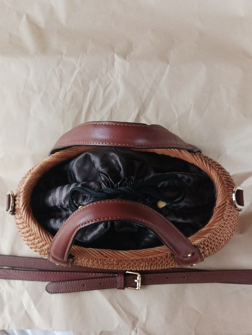 Italian Woven Basket-Bag Leather Top Handles And Adjustable Cross-body Strap. - Picture 2 of 12